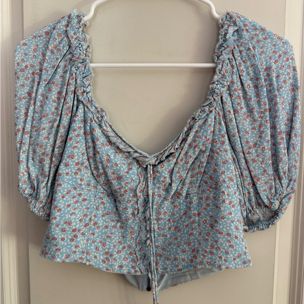 Cotton Candy LA Blue Floral Boho Crop Top sz M